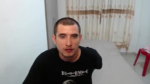 Snapshot of myke_xxx chatting on 01.23.25 mike online show from 01.23.25