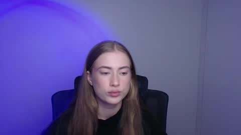 Emelie online show from 09.12.25