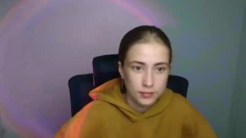 Emelie online show from 09.16.25