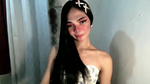 Snapshot of mysticofcum22 chatting on 10.12.25 Krestine online show from 10.12.25
