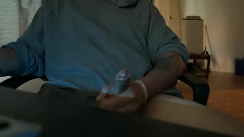 Snapshot of n1_ca chatting on 10.05.25 n1_ca online show from 10.05.25