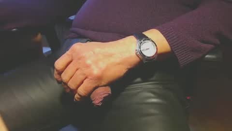 Snapshot of naaapa chatting on 01.27.25 naaapa online show from 01.27.25