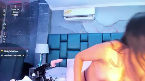 Snapshot of nahomi_wild chatting on 02.01.25 Nahomi online show from 02.01.25