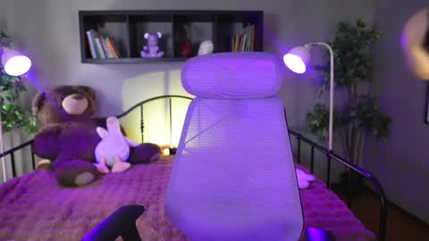 Snapshot of nanii_velvett chatting on 10.24.25 Nanii           online show from 10.24.25