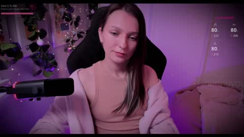 Snapshot of nannoyou chatting on 01.06.25 NannoNancy online show from 01.06.25