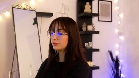 naomii_20 online show from 10.20.25