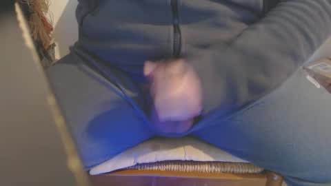 Snapshot of napoletanoinculo chatting on 12.31.24 NapolICazzo online show from 12.31.24