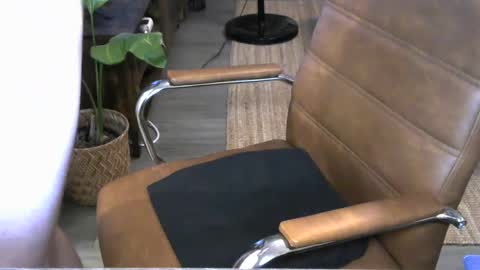 Snapshot of nareth338 chatting on 09.29.25 nareth338 online show from 09.29.25