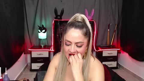 Snapshot of nasty2060 chatting on 02.08.25 nasty latyna online show from 02.08.25