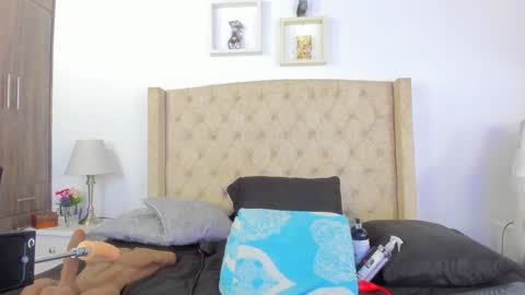 Snapshot of natalia_collinslim chatting on 02.15.25 Natalia online show from 02.15.25
