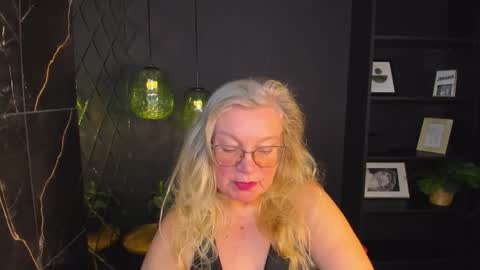 NataliCloud online show from 10.21.25