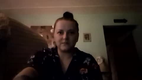 Snapshot of nataliedays chatting on 10.18.25 Natalie  online show from 10.18.25