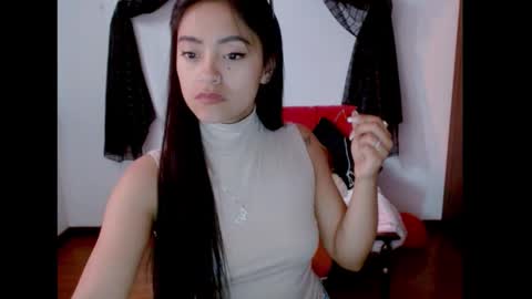 Nataly Escobar online show from 02.25.25