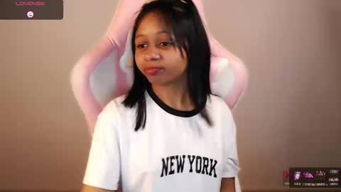 Snapshot of natasha_mh chatting on 02.19.25 Nati online show from 02.19.25