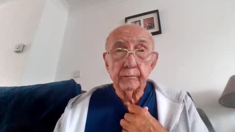 Snapshot of naturistmale81 chatting on 10.10.25 naturistmale81 online show from 10.10.25