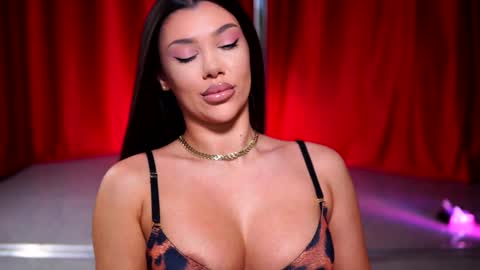 Snapshot of natydesiree chatting on 01.11.25 Naty online show from 01.11.25