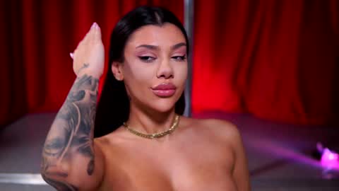 Snapshot of natydesiree chatting on 01.12.25 Naty online show from 01.12.25