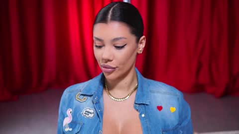 Snapshot of natydesiree chatting on 01.30.25 Naty online show from 01.30.25