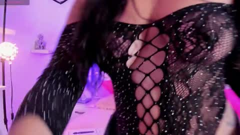 Snapshot of naughty__sara chatting on 10.25.25 SARA online show from 10.25.25