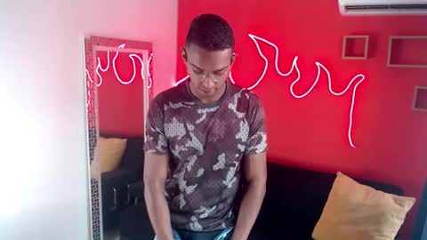 Snapshot of naughty_ares chatting on 09.16.25 naughty_ares online show from 09.16.25