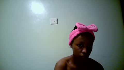 Snapshot of naughty_kesh chatting on 09.24.25 kesh online show from 09.24.25