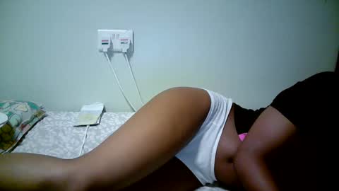 Snapshot of naughty_kesh chatting on 09.24.25 kesh online show from 09.24.25