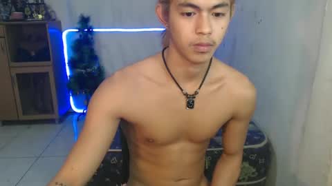 Snapshot of naughtyboylouie chatting on 01.30.25 Loue online show from 01.30.25