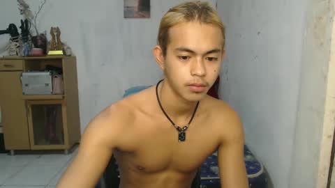 Snapshot of naughtyboylouie chatting on 02.03.25 Loue online show from 02.03.25