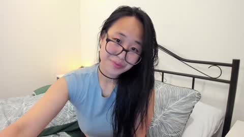 Snapshot of naughtynerdygirl chatting on 02.03.25 Gigi Chu online show from 02.03.25