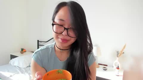 Snapshot of naughtynerdygirl chatting on 03.06.25 Gigi Chu online show from 03.06.25
