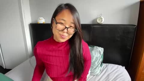 Snapshot of naughtynerdygirl chatting on 10.07.25 Gigi Chu online show from 10.07.25