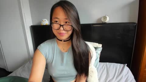 Snapshot of naughtynerdygirl chatting on 10.14.25 Gigi Chu online show from 10.14.25