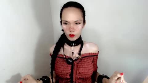 Snapshot of naughtypetiteangel chatting on 09.28.25 naughtypetiteangel online show from 09.28.25