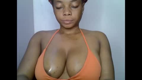 Snapshot of naughtyxcuntx chatting on 10.27.25 naughtyxcuntx online show from 10.27.25