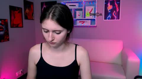 Snapshot of nekky_mouse chatting on 09.24.25 Meow online show from 09.24.25