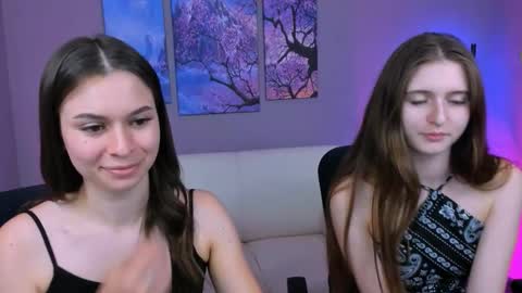 Snapshot of nekky_mouse chatting on 10.18.25 Meow online show from 10.18.25