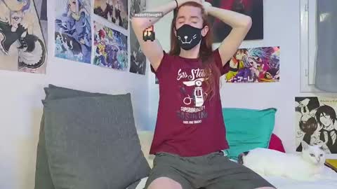 Snapshot of neko_nyaaa chatting on 10.30.25 Neko online show from 10.30.25