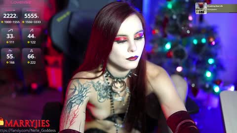 Snapshot of nelle_ chatting on 01.02.25 online show from 01.02.25