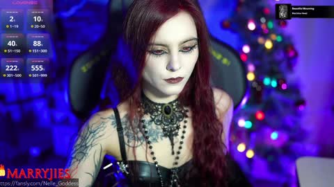 Snapshot of nelle_ chatting on 01.12.25 online show from 01.12.25