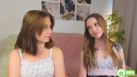 Snapshot of nellie_moans chatting on 10.05.25 Nellie online show from 10.05.25