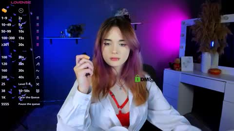 Snapshot of nelly_storm chatting on 09.12.25 nelly_storm online show from 09.12.25