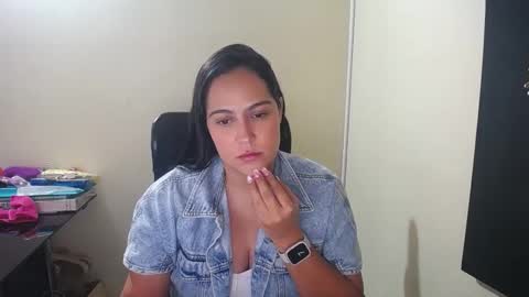 Snapshot of neny445 chatting on 12.20.24 kelly lopez online show from 12.20.24