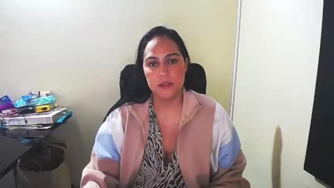 Snapshot of neny445 chatting on 01.21.25 kelly lopez online show from 01.21.25