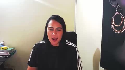 Snapshot of neny445 chatting on 01.24.25 kelly lopez online show from 01.24.25