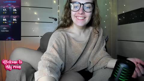 Snapshot of nerdy_goddess chatting on 12.13.24 Aida online show from 12.13.24