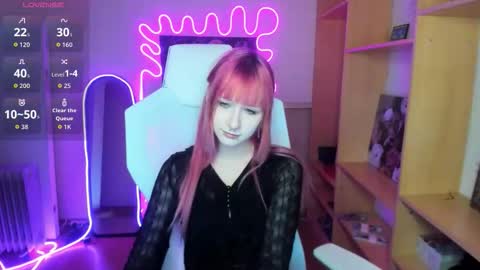 Snapshot of nessadarkk chatting on 09.27.25 Amami online show from 09.27.25