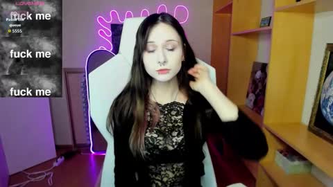 Snapshot of nessadarkk chatting on 11.04.25 Amami online show from 11.04.25