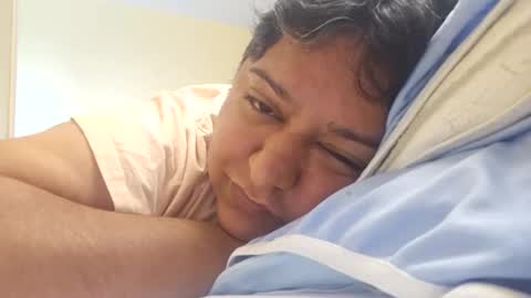 Snapshot of neverwiser chatting on 10.13.25 neverwiser online show from 10.13.25