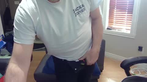 Snapshot of newvvorld chatting on 01.10.25 NewWorld online show from 01.10.25