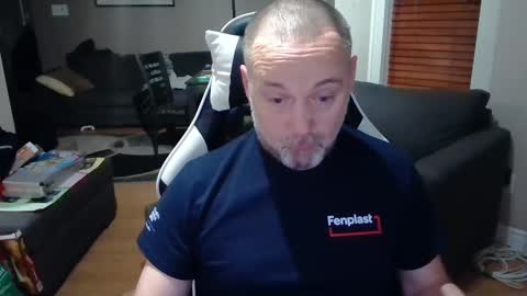 Snapshot of newvvorld chatting on 01.20.25 NewWorld online show from 01.20.25